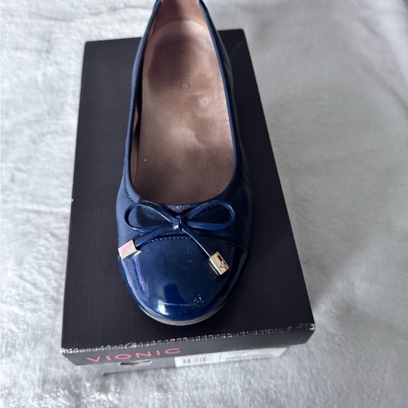 Vionic π - Picture 2 of 3